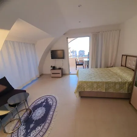Penthouse Catic *